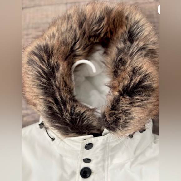 Michael Kors White Winter Jacket with Faux Fur Hood - Picture 2 of 6